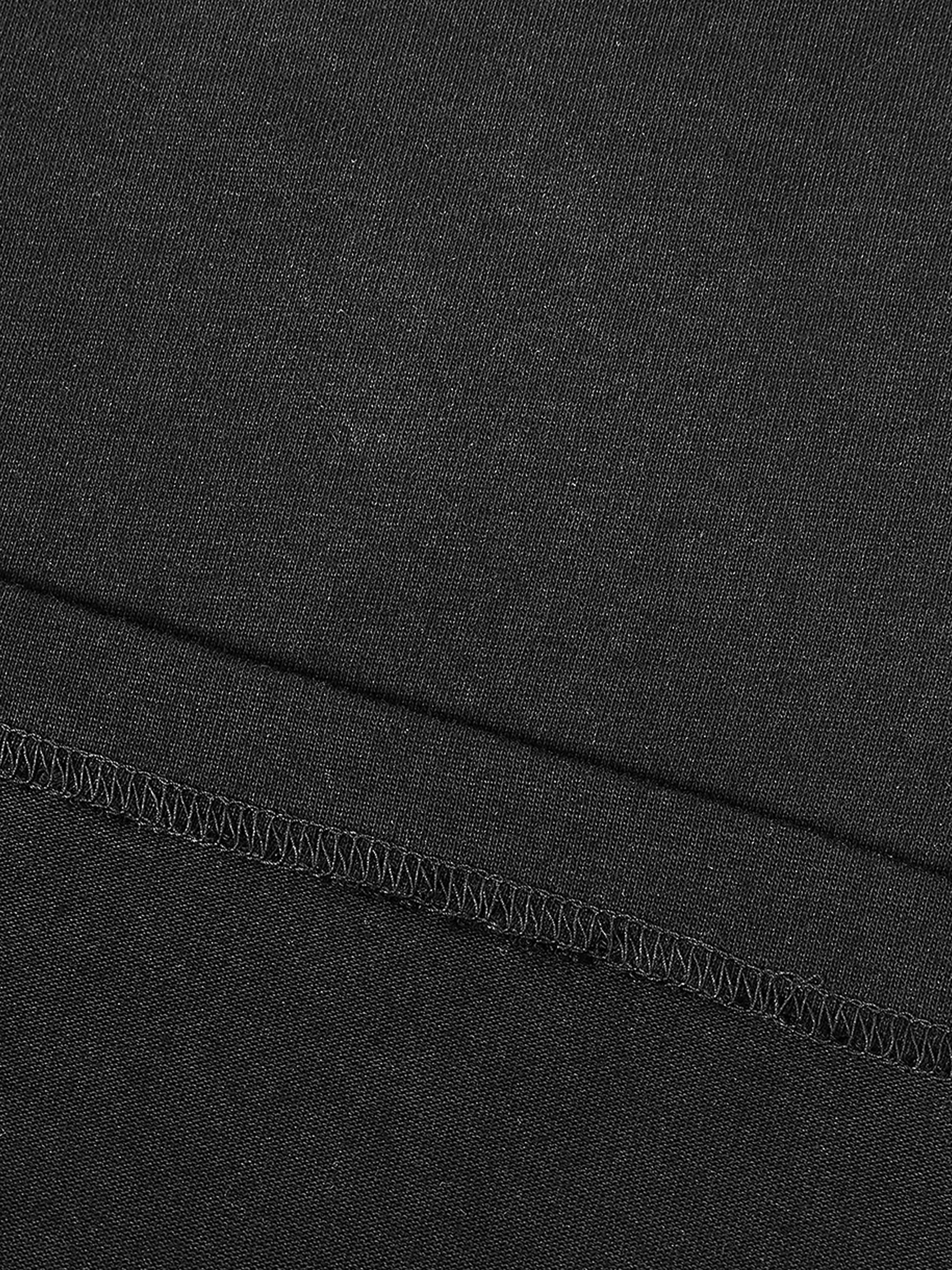 #8 Contrast Piped Panel T-Shirt